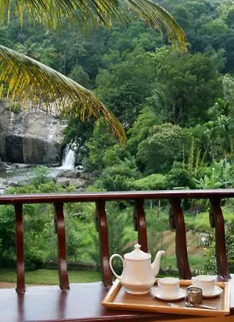 Aruvi Resort Munnar