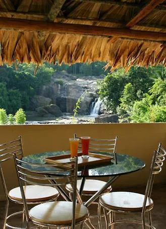 Aruvi Resort Munnar 3*,